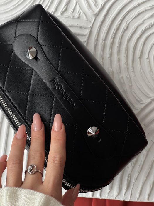 Косметичка жіноча