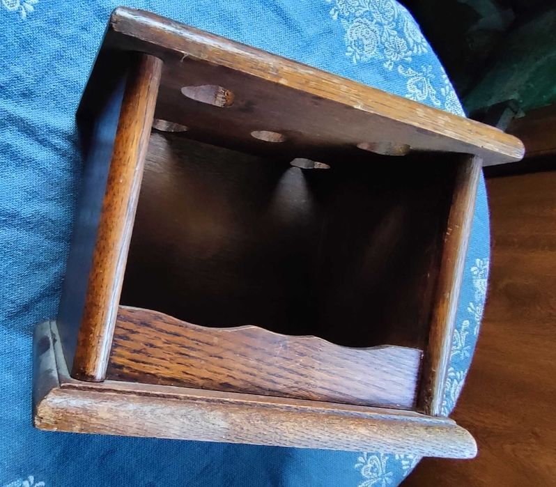 Rustykalny, dębowy piecyk z końca XVIII/początku XIX w