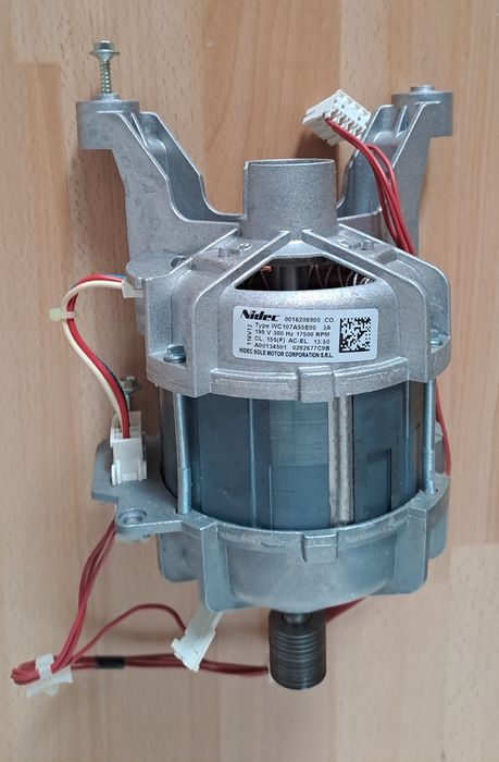 Silnik inwerterowy WC107A55E00