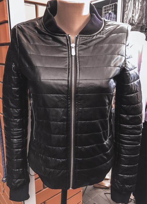 Курточка женская