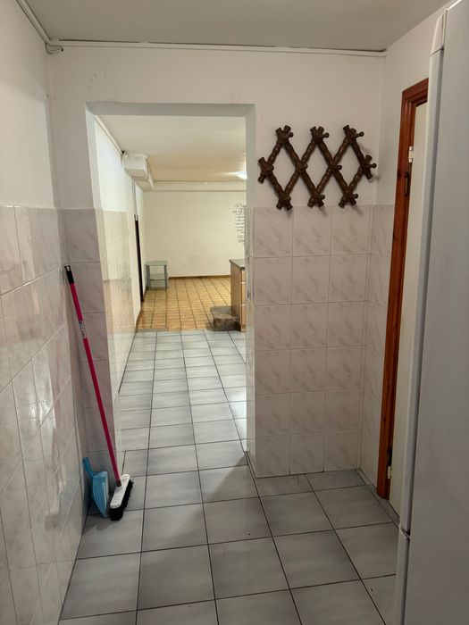 Lokal usługowy/ magazyn w suterenie