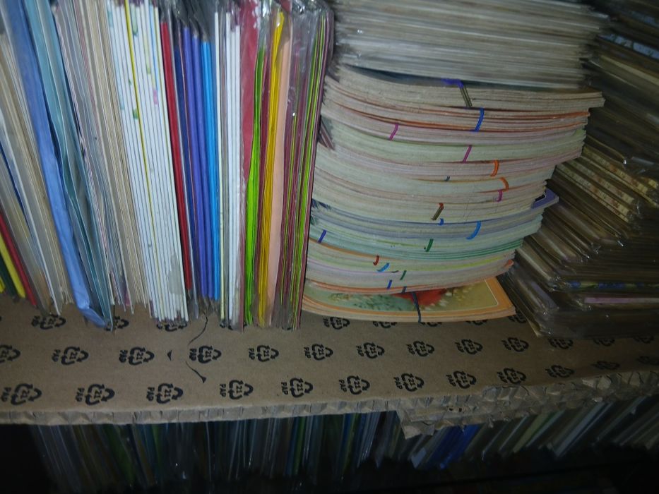 Lote 1300 postal Nao circulado novos por 250 €