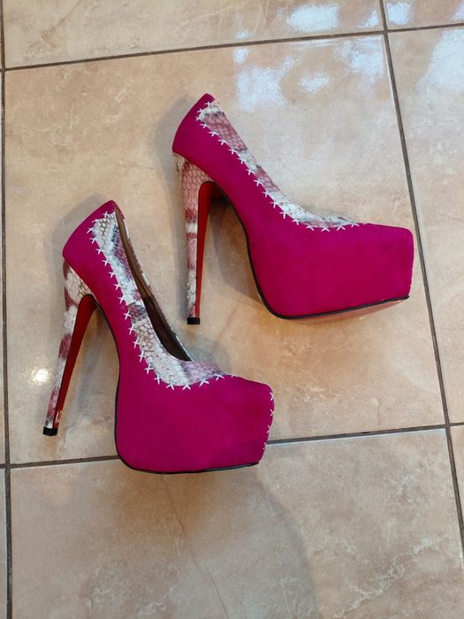 Szpilki damskie na koturnie marki Bebo, rozmiar 38