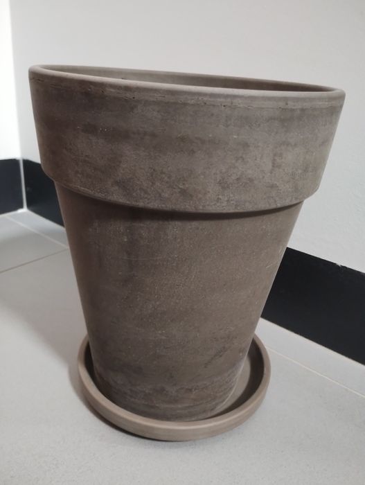 Donice terakotowe bazalt