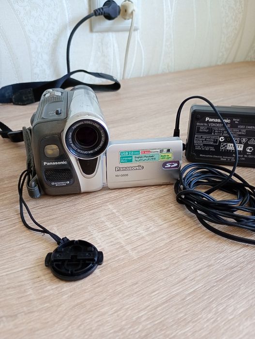Продам видеокамеру Панасоник NV-35
