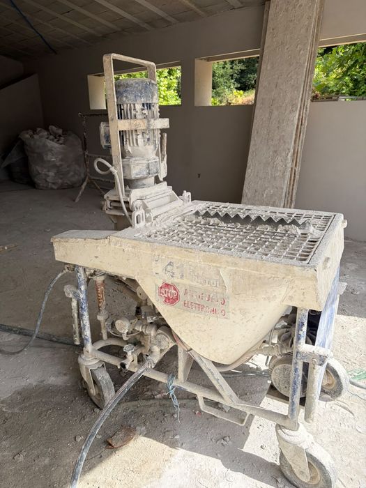 Máquina de projetar gesso