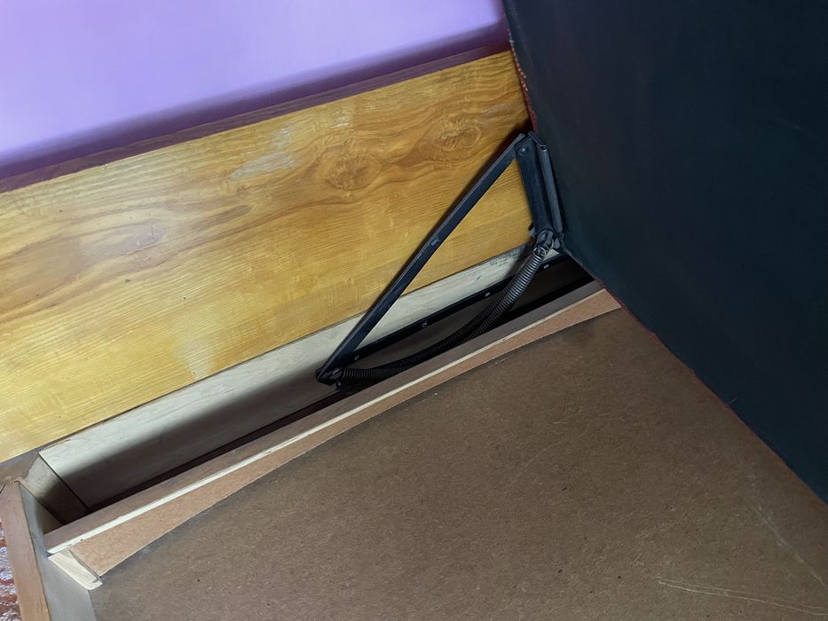 Za darmo Tapczan z prawdziwego drewna