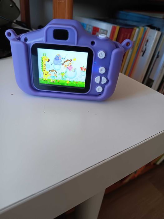 Maquina fotográfica digital criança