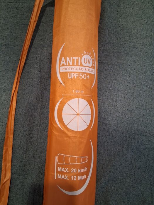 Sombrinha de praia em bom estado