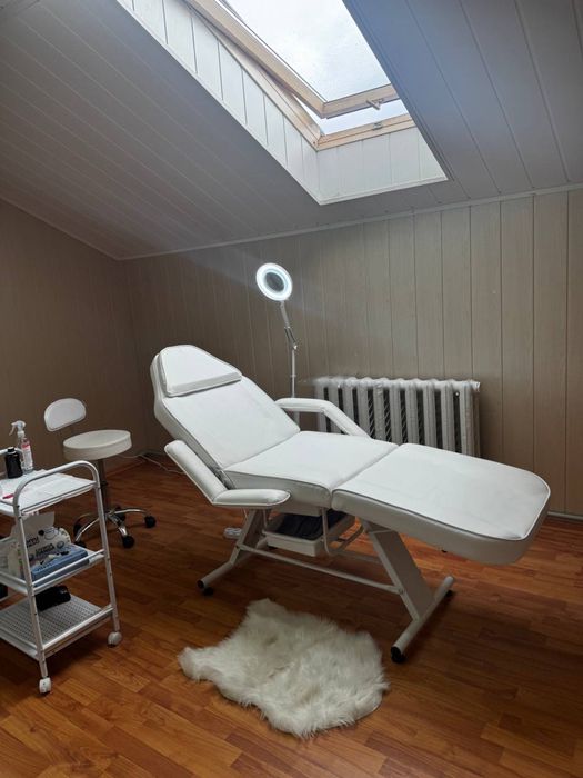 Професійна косметологічна кушетка