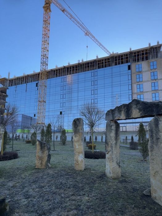 ТРЦ PHOENIX PLAZA 3км до центру Буковель,120м2,2200$/м2,магазин+оренда