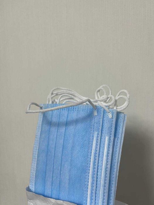 Маски защитные на лицо