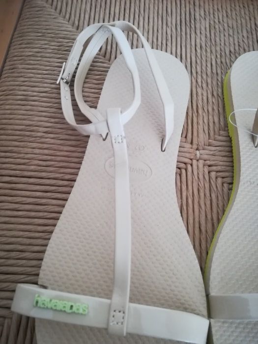 Sandálias Havaianas NOVAS