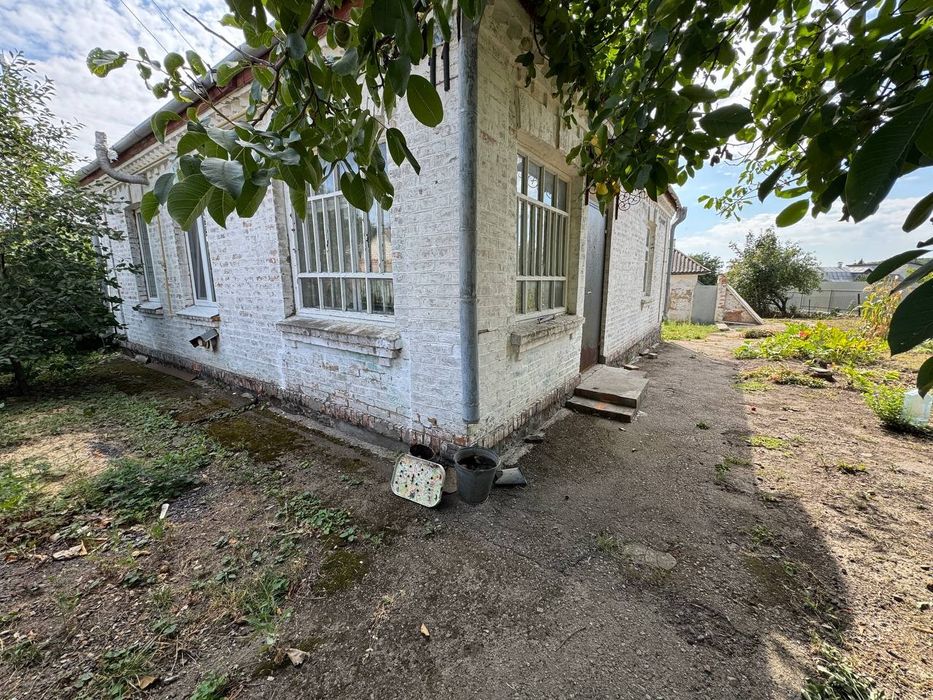 Продається будинок 51м² земельна ділянка 7 соток.  Р-н 3 школи