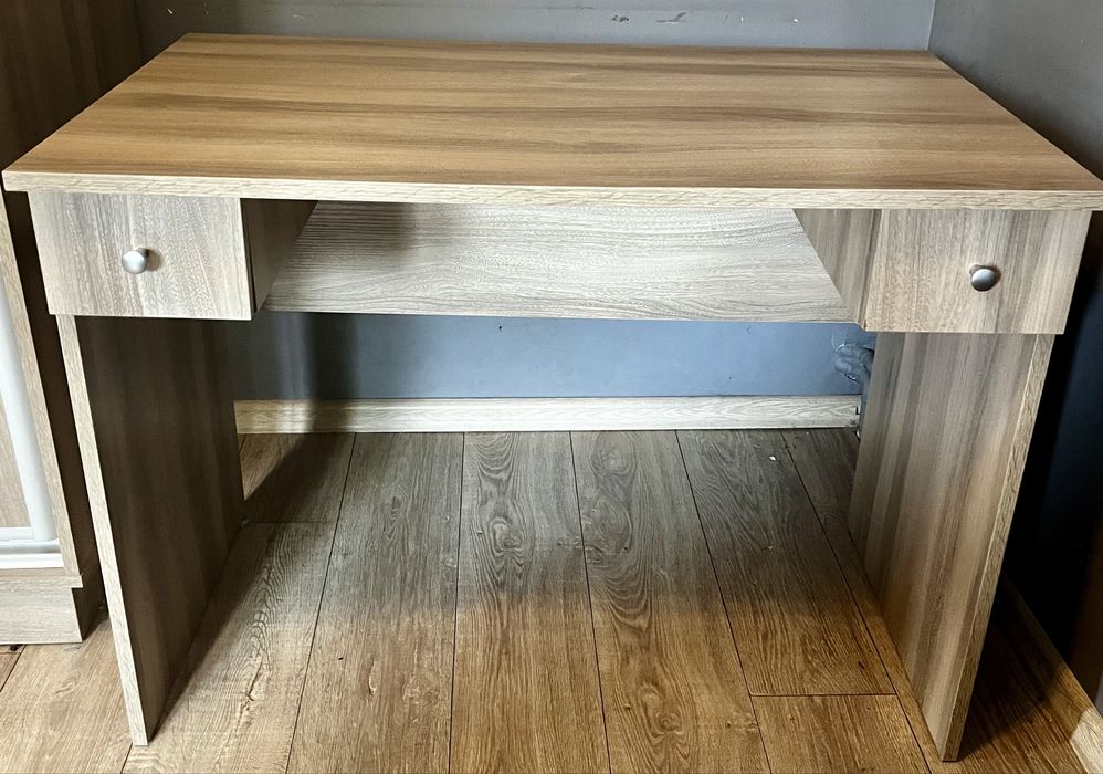 Biurko młodzieżowe