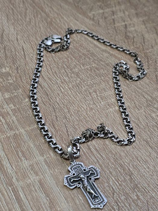 Цепочка 60см срібло 925 з хрестиком загальна вага 28 грама есть проби