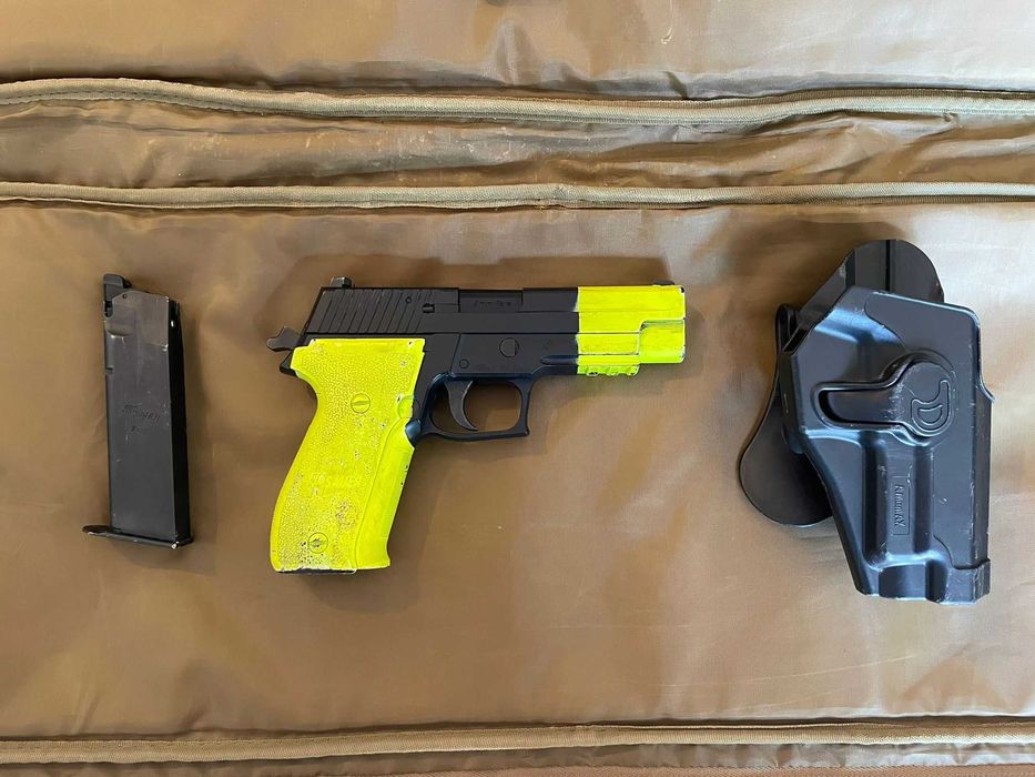 Réplica de Airsoft Tokyo Marui Sig Sauer P226 + Coldre