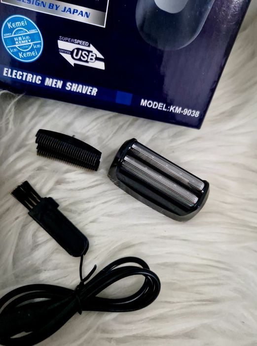 Maquina barbear nova