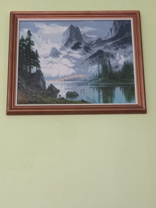 Вишита картина "Гірське озеро"