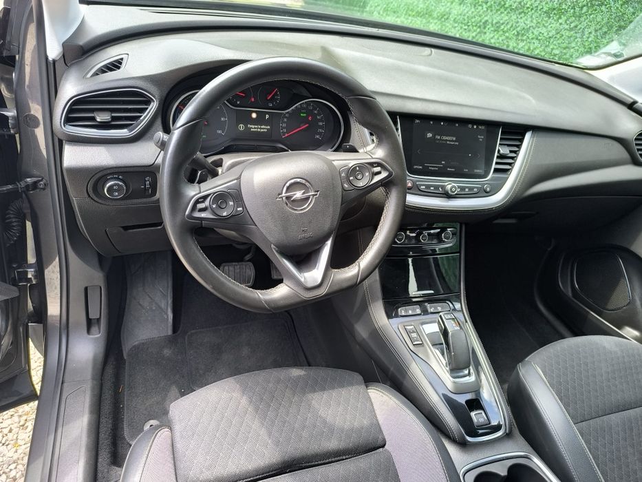 Opel grandland x phev plug-in
