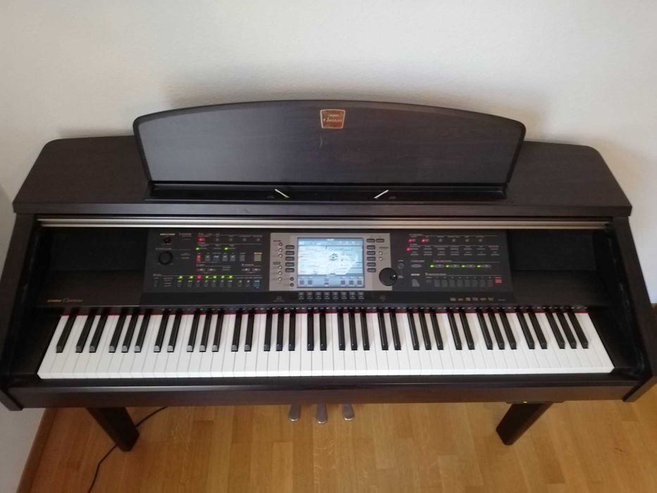 Yamaha CVP 207, 208, 209 super pianino clavinova