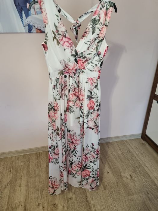 Sukienka w kwiaty