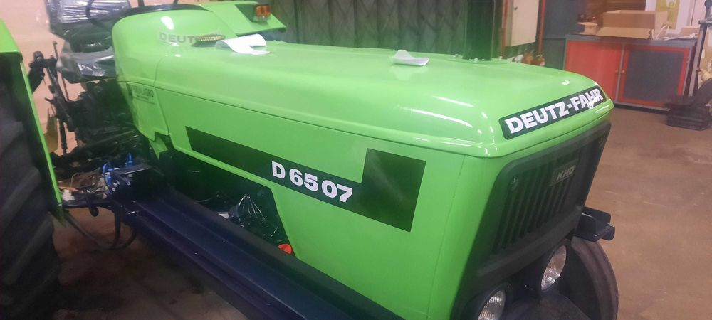 Trator agrícola deutz 6507 com carregador frontal