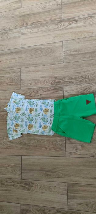 Komplet: body ze spodenkami