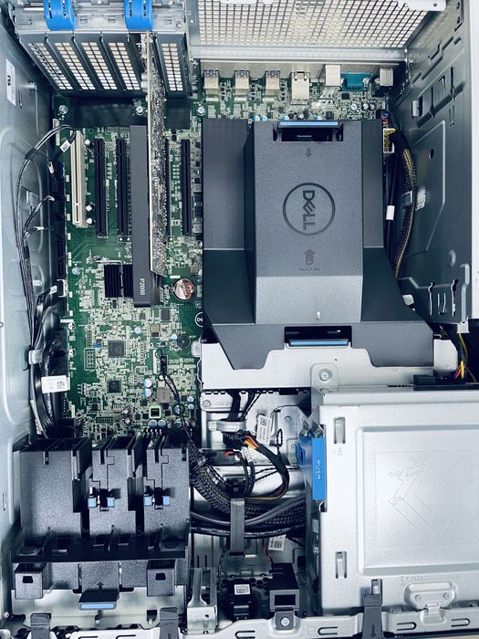 Рабочая станция DELL Precision T5820 Xeon W2123