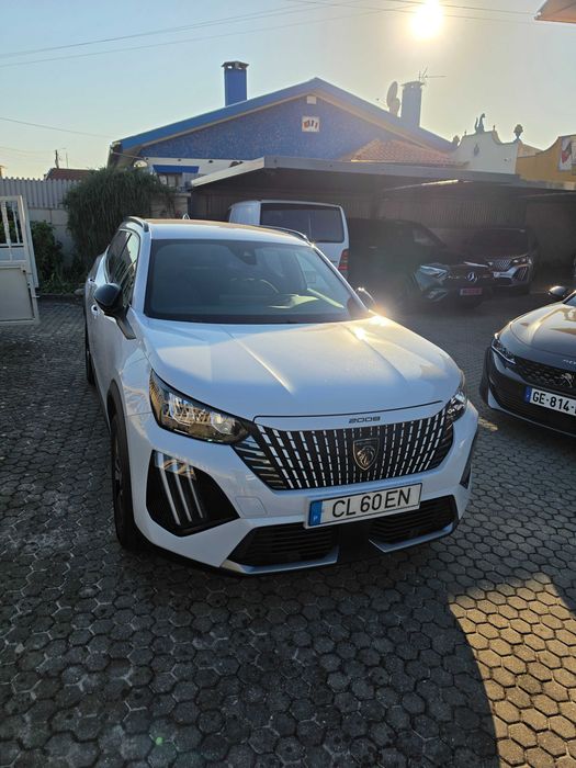 Peugeot 2008 ii facelift 1.2i 130cv EAT8 ALLURE