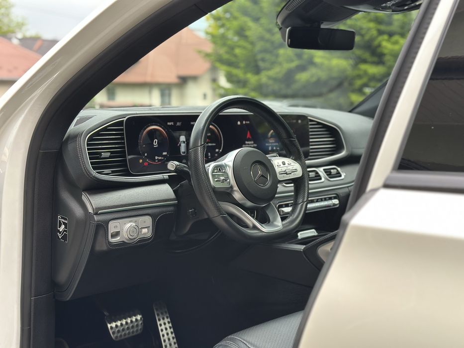 Mercedes GLE Coupe bialy. Zadbany