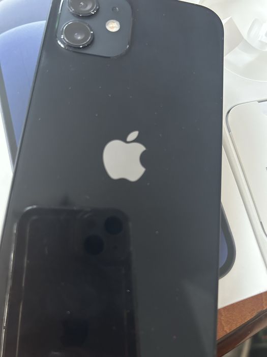 Iphone 12 czarny 64 GB