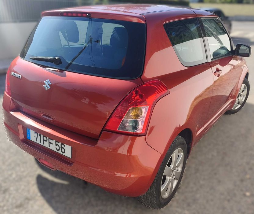 Suzuki Swift 1.3 Gasolina 2008 167000 km foto 4