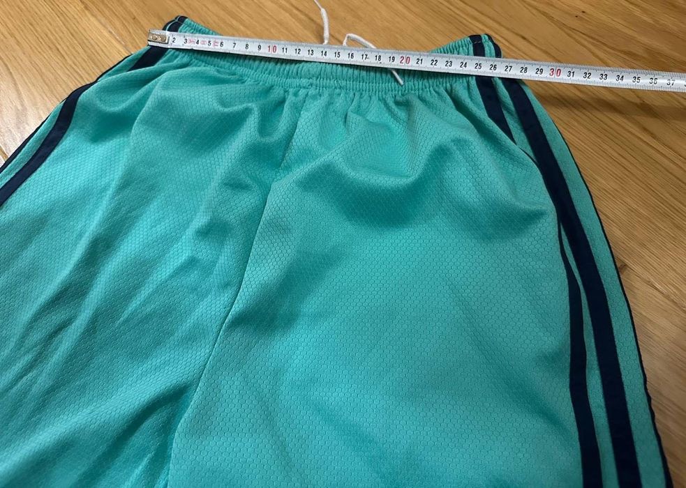 Бірюзові футбольні шорти Adidas Real Madrid на 12-15 років