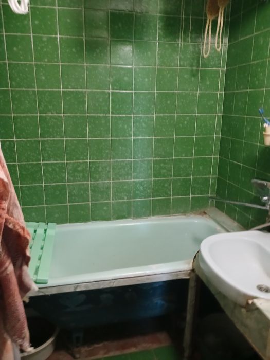 Продам 3х комн 68 м2. Доценко