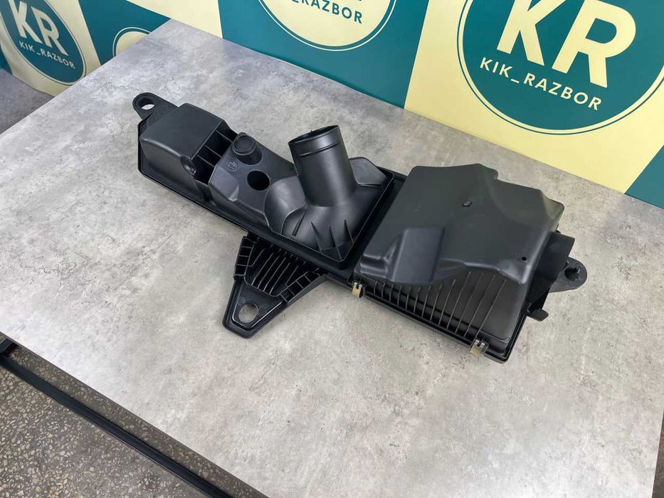 Корпус повітряного фільтра BMW 3 ( F30 / F31 ) 13717597589