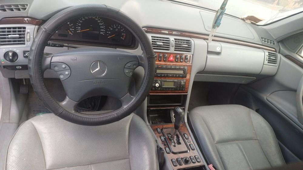 Руль мерседес 211 MERCEDES W211 бампер кермо 210