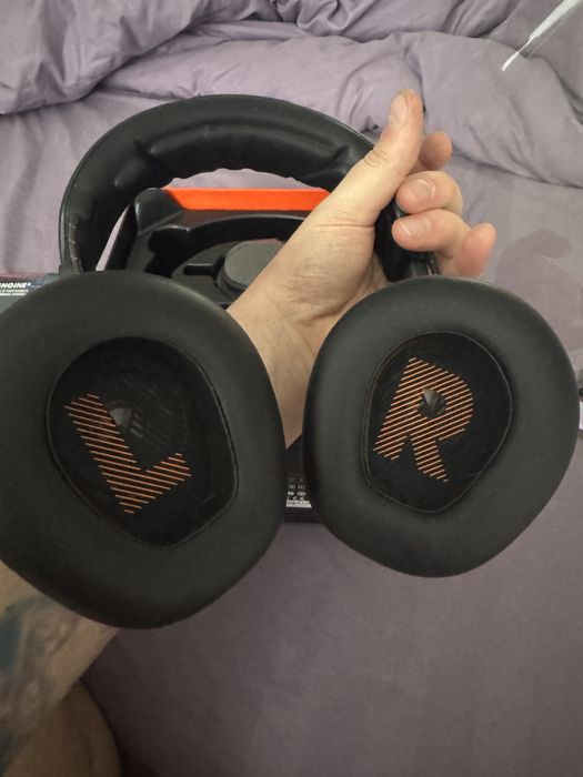 Jbl quantum one навушники