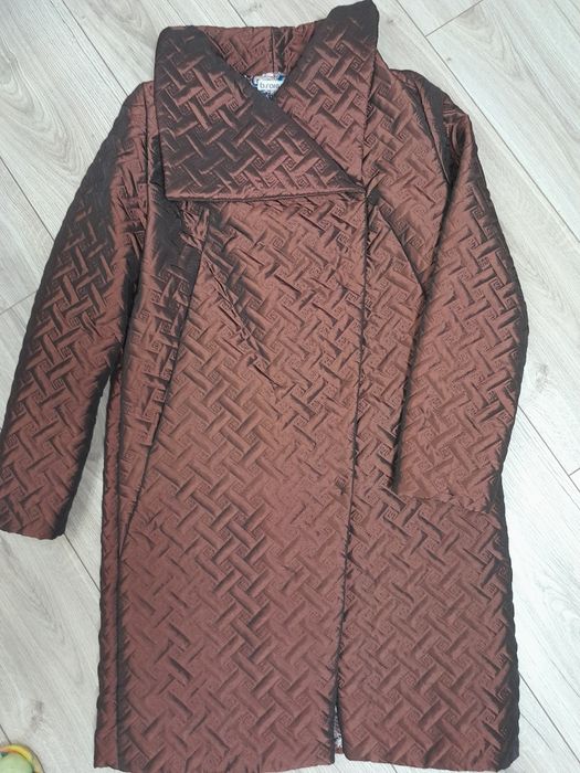 Продам пальто на підкладі, нове, розмір s-м