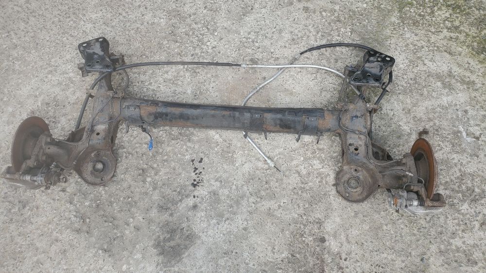 Задня балка підвіскі Peugeot  Пежо 207 308 307 3008гола