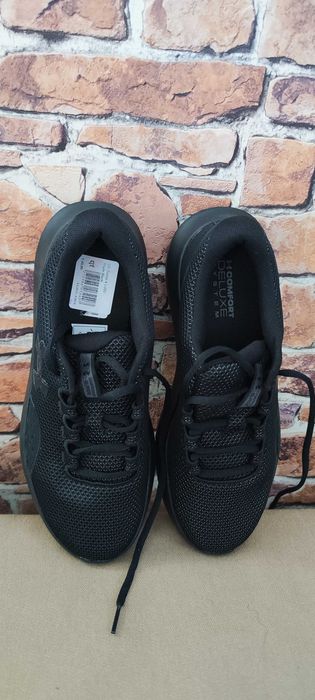 Buty Under Armour Surge 4