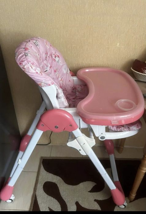 Стільчик для годування