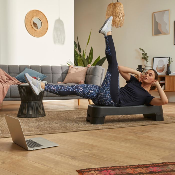 STEP500 com Pés Dobráveis Integrados