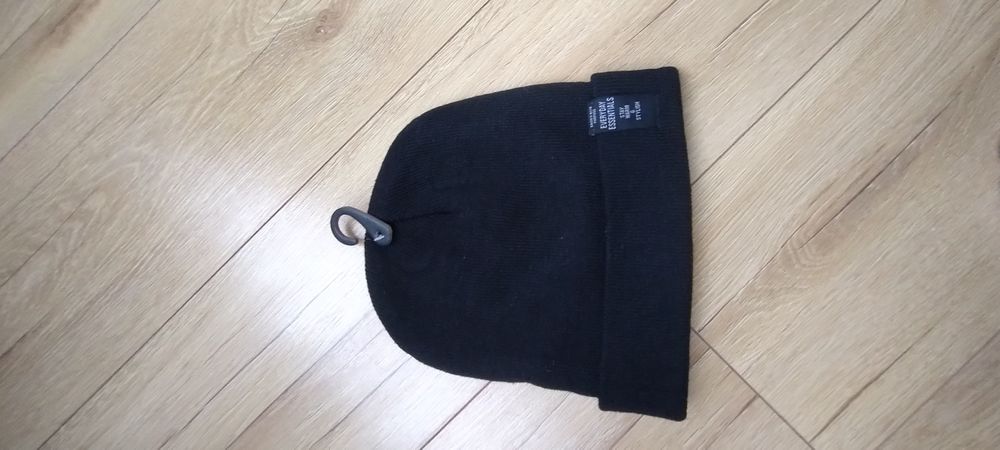 Czarna czapka męska nowa z metką
