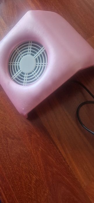 Aspirador de pó de unhas