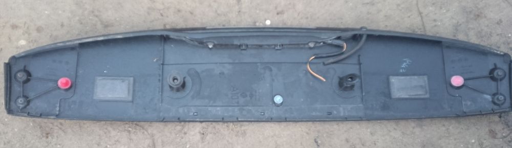 Spojler lotka światło stop u klapy pokrywy bagażnika renault Clio 2 II