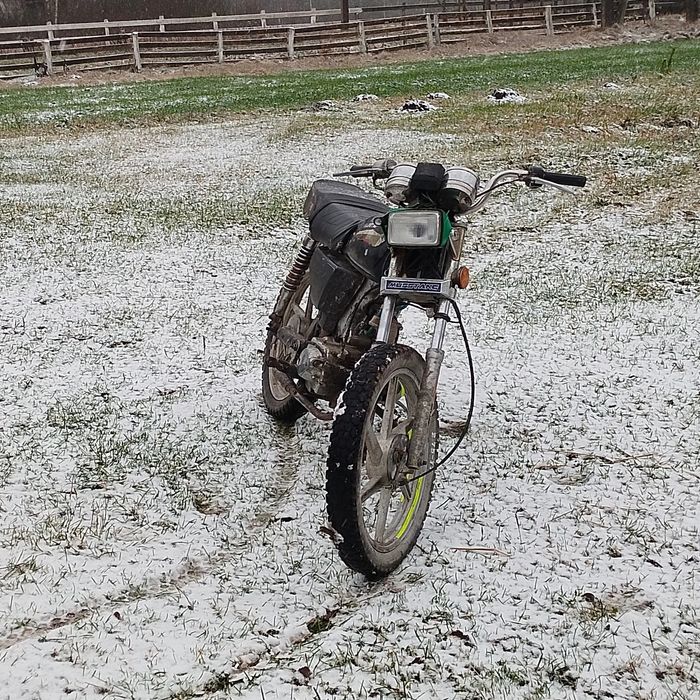 Продам мотоцикл альфа