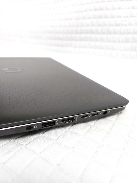 Ноутбук HP ZBook Studio G3 Mobile Workstation