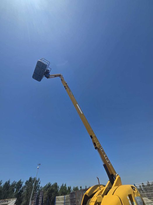 Plataforma Elevatória Telescópica Haulotte - 25m