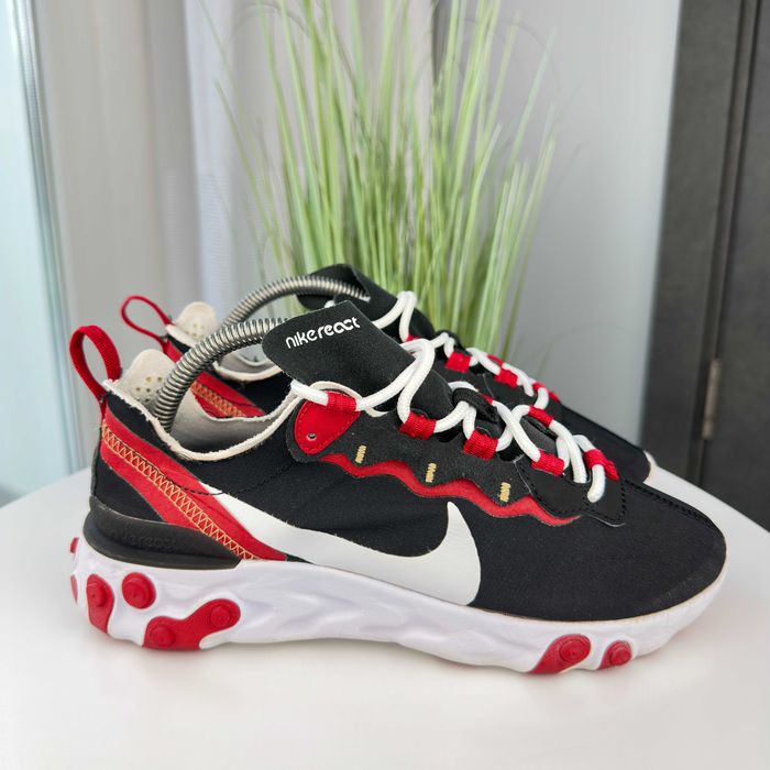Кросівки жіночі Nike React Element 55 р. 37 ,5